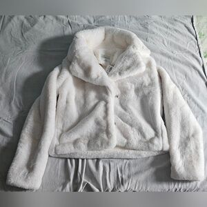 Brand new Abercrombie and fitch faux fur coat